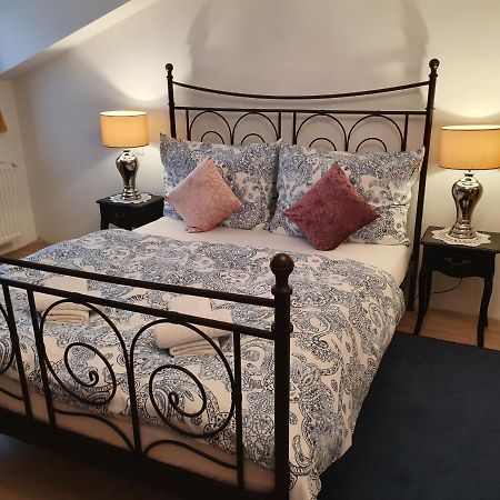 Karmelita Boutique Apartman Šoproň Exteriér fotografie