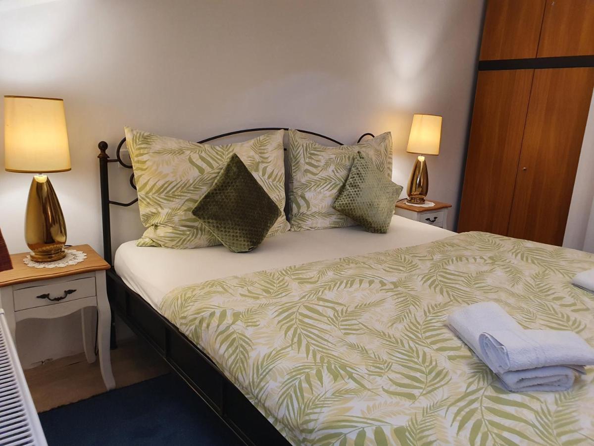 Karmelita Boutique Apartman Šoproň Exteriér fotografie