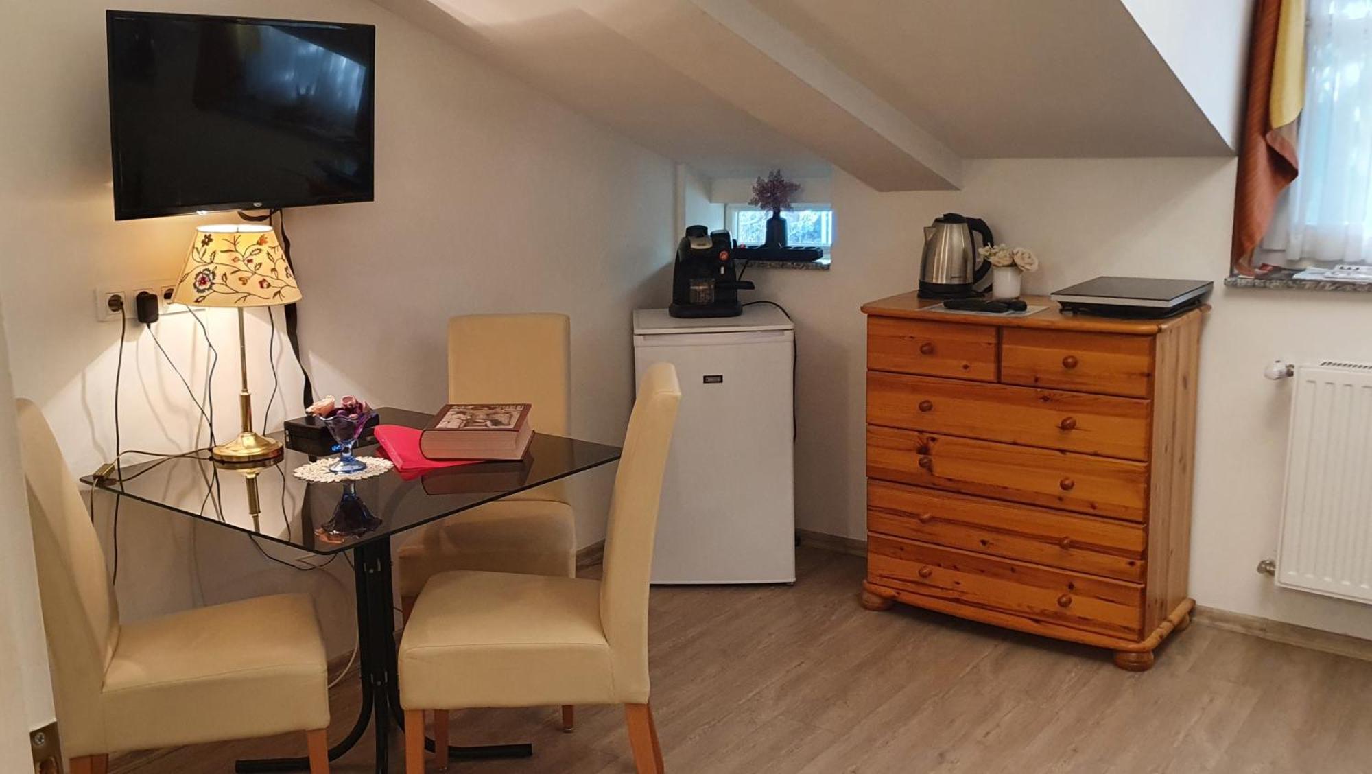 Karmelita Boutique Apartman Šoproň Pokoj fotografie