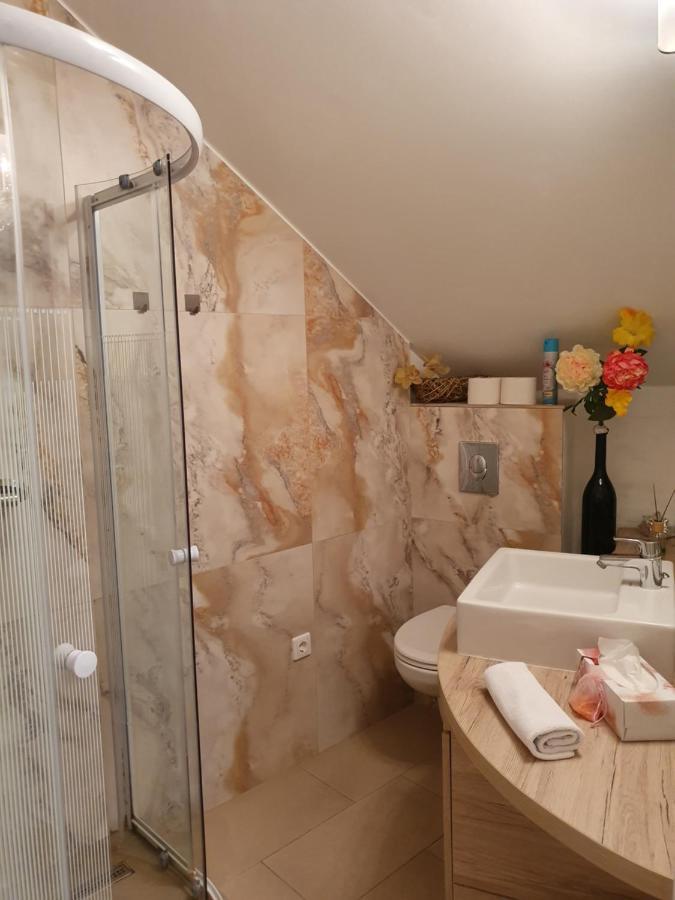 Karmelita Boutique Apartman Šoproň Exteriér fotografie